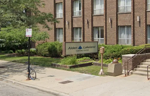 Lawsuits against Alden Lakeland Rehabilitation Center for bed sores, broken bones, and wrongful death